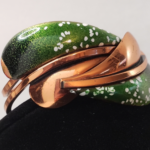 Vintage Signed Matisse Renoir Leaflet Copper Hinge Bracelet with Green Enamel - Picture 3 of 7